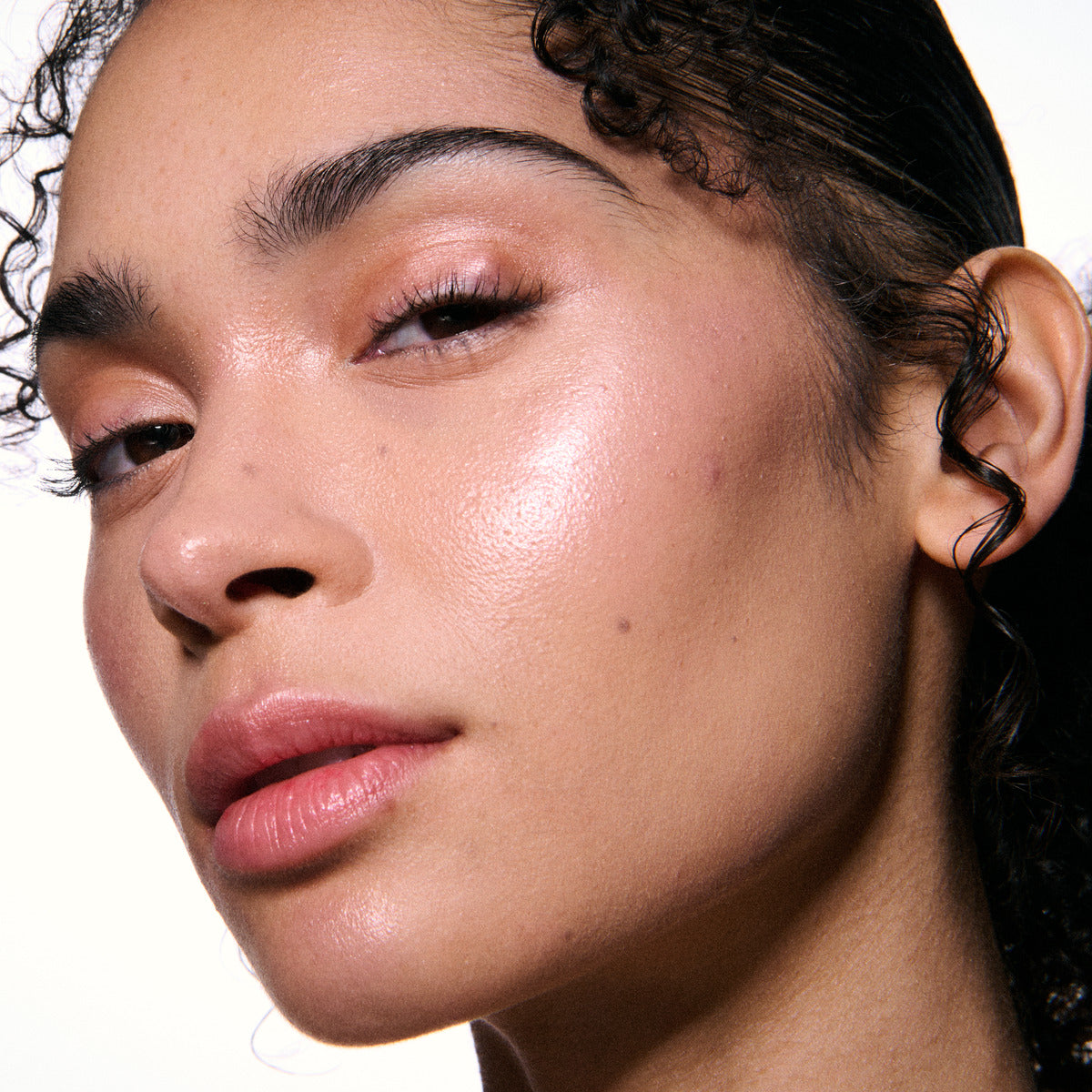 SURREAL SHINE HIGHLIGHTER DUO